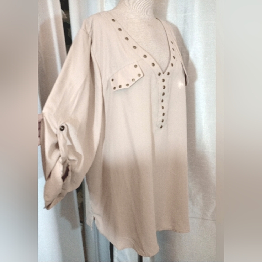 Heart Soul Studded Tab Sleeve V-Neck Blouse, 3X - Picture 2 of 9